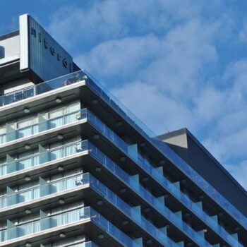 Hotel H