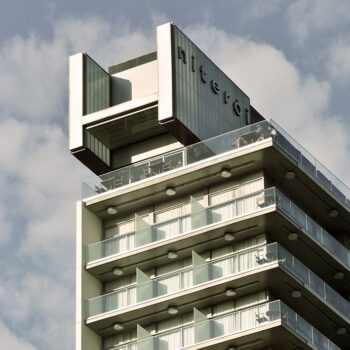 Hotel H