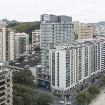 Hotel H