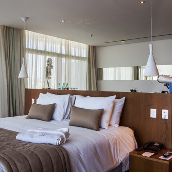 Hotel H